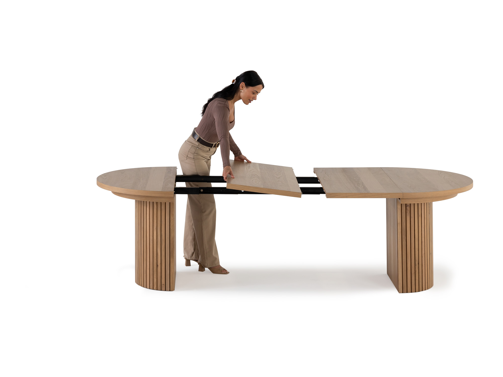 Transformer-round-table-scandinavian-oak-table-functionality-lookbook-3.jpg